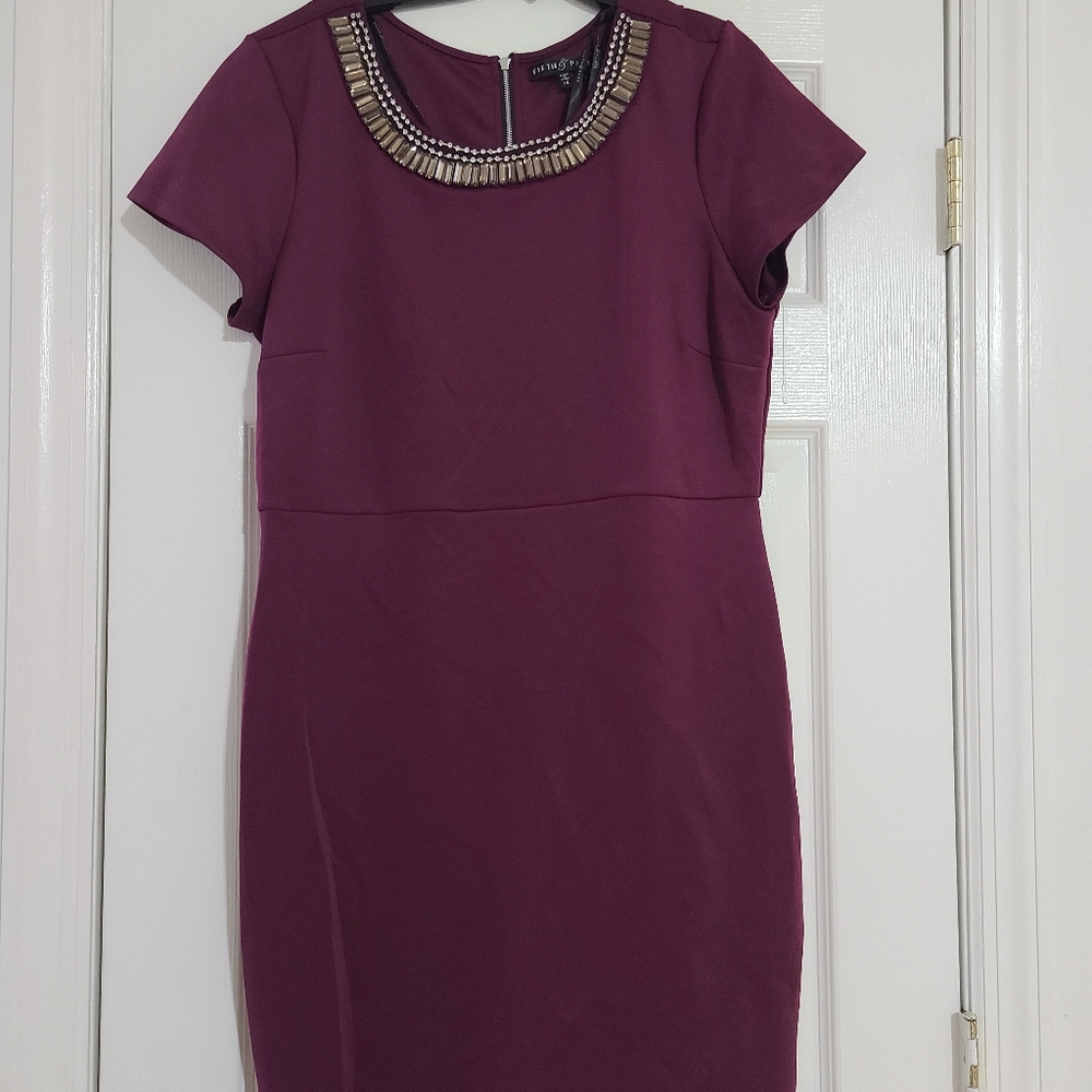 Dress - Picture 2 of 3